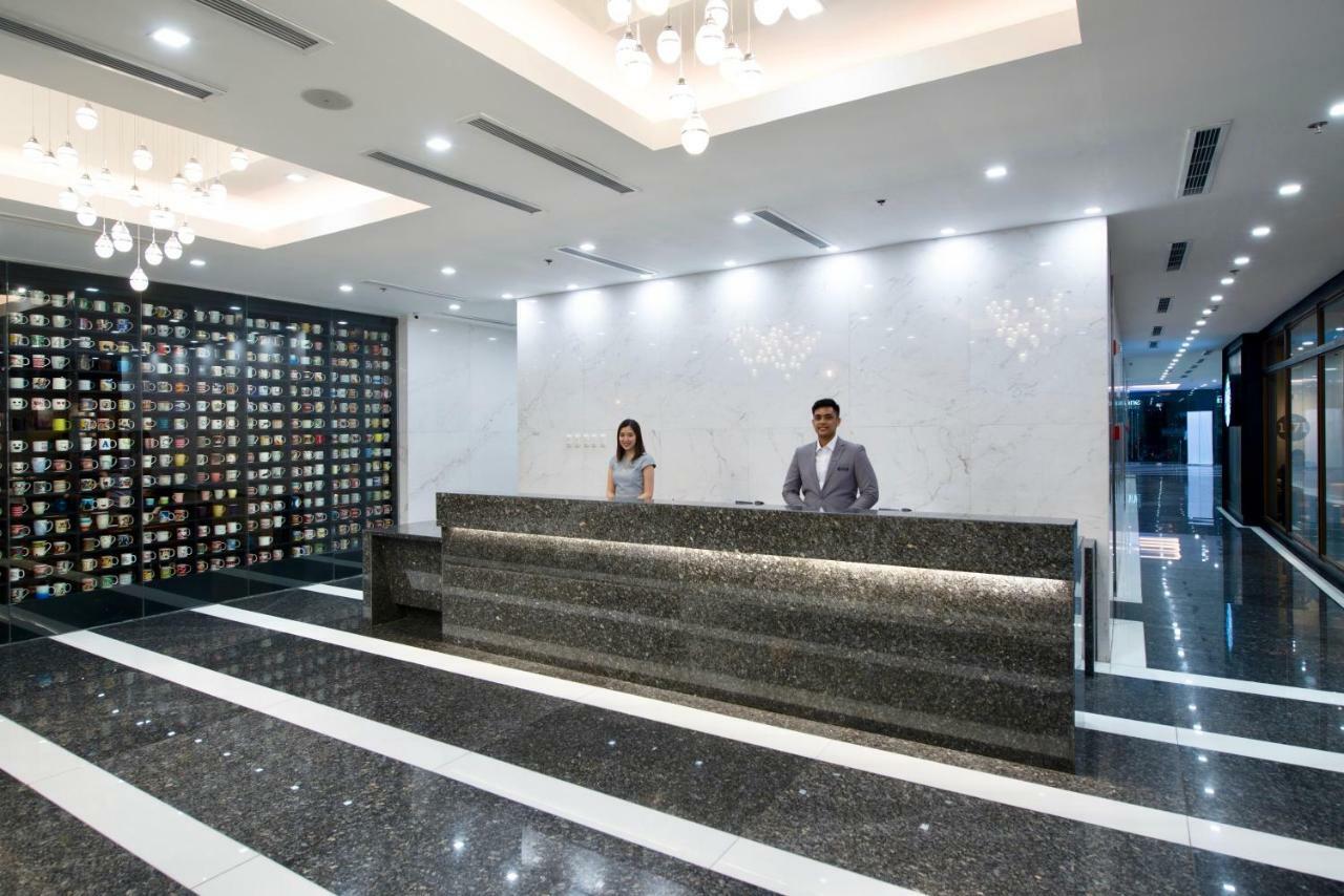 The Sphere Serviced Residences Managed By Hii Makati City Exteriör bild