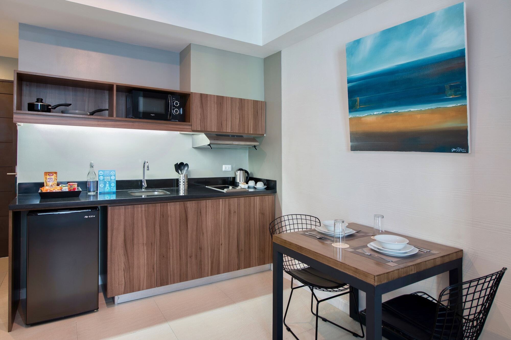 The Sphere Serviced Residences Managed By Hii Makati City Exteriör bild