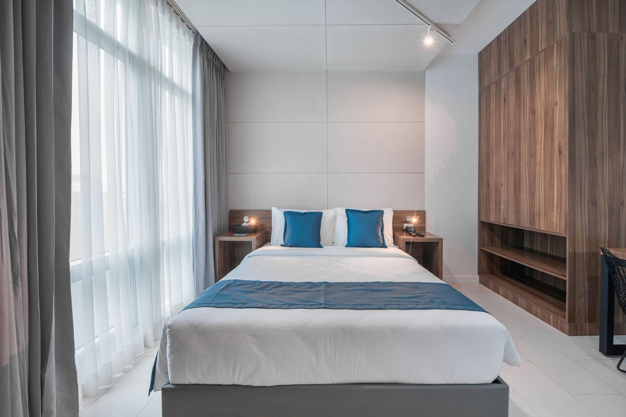 The Sphere Serviced Residences Managed By Hii Makati City Exteriör bild